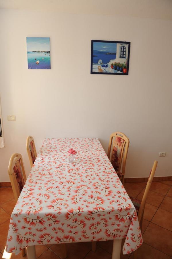 Apartma Lavela Izola Buitenkant foto